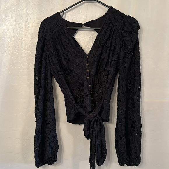 NWT Anthropologie Sexy lace black crop blouse - Picture 1 of 10